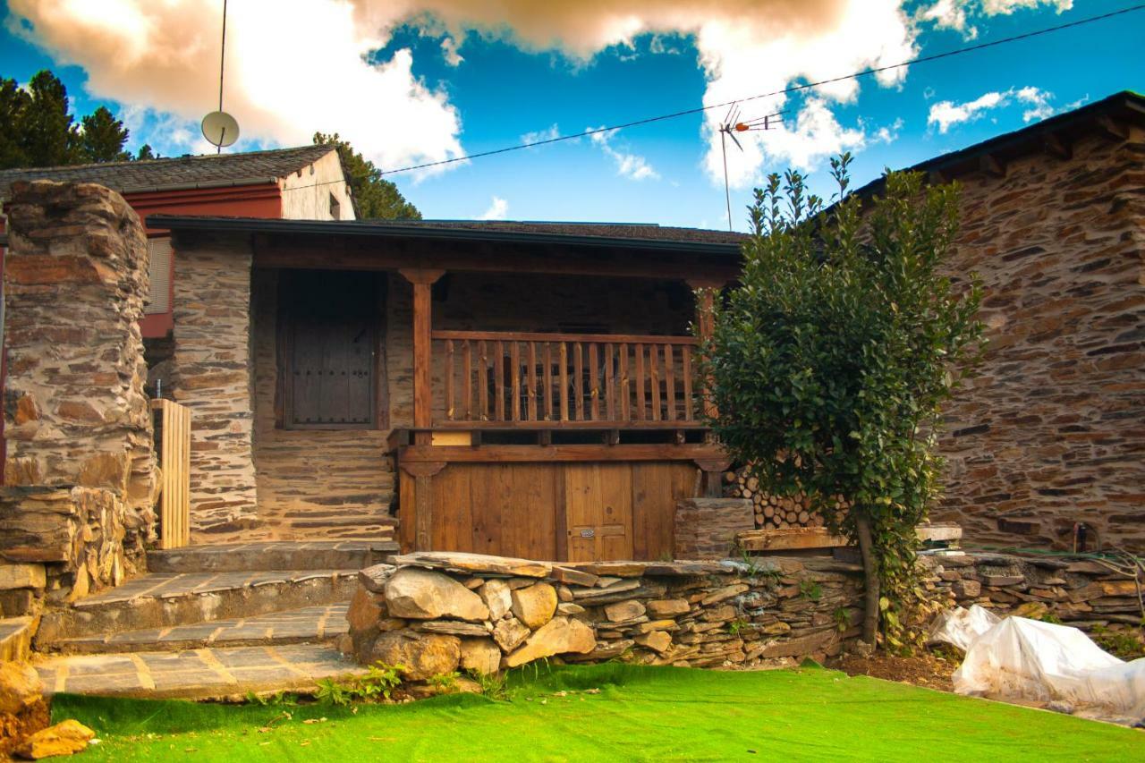 Casa Rural Bierzo Encantado Valle de Finolledo ภายนอก รูปภาพ